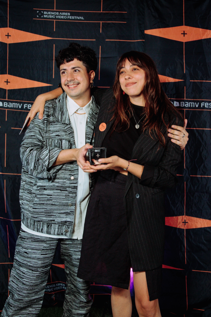 Lista completa de videos ganadores en Los Premios BAMV Fest 2022 - Frame still del videoclip