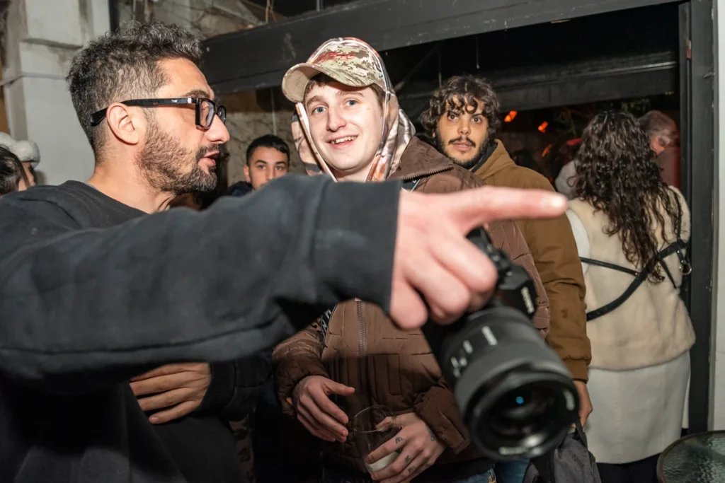 Insights - Frame still del videoclip