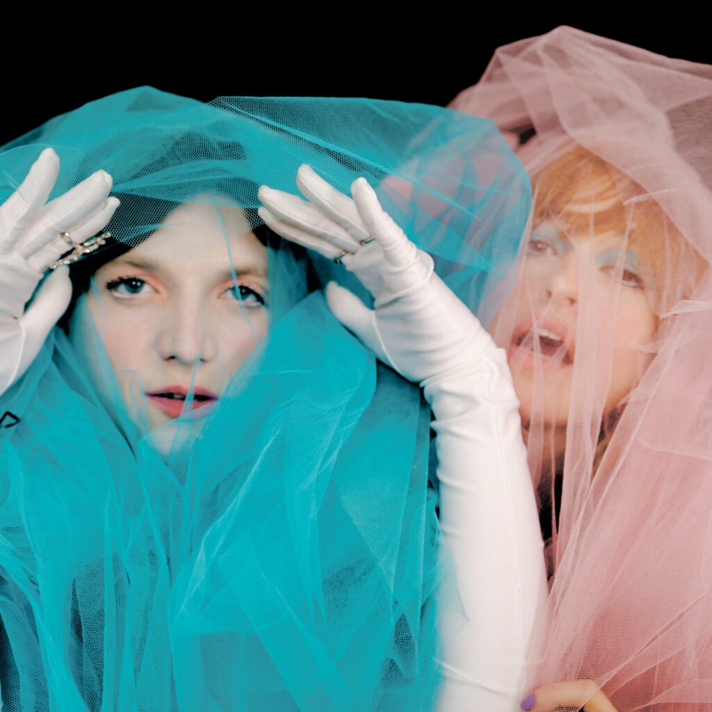 Insights - Frame still del videoclip