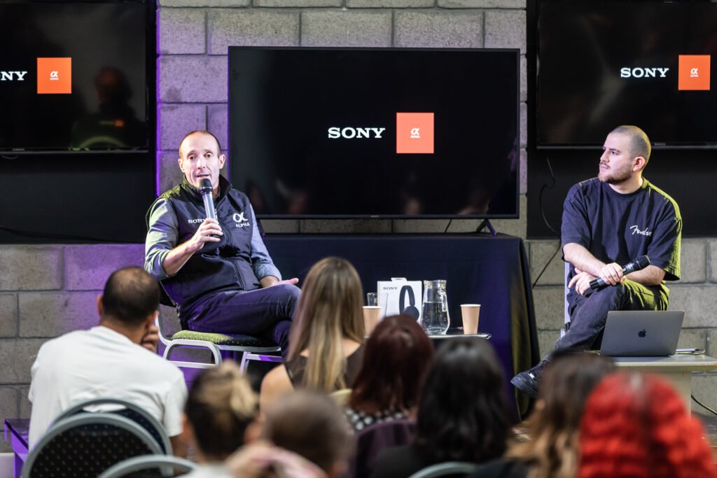 Diseño de identidad visual en la música: un viaje creativo junto a Benito Cerati y Gonxa Alipaz - Frame still del videoclip