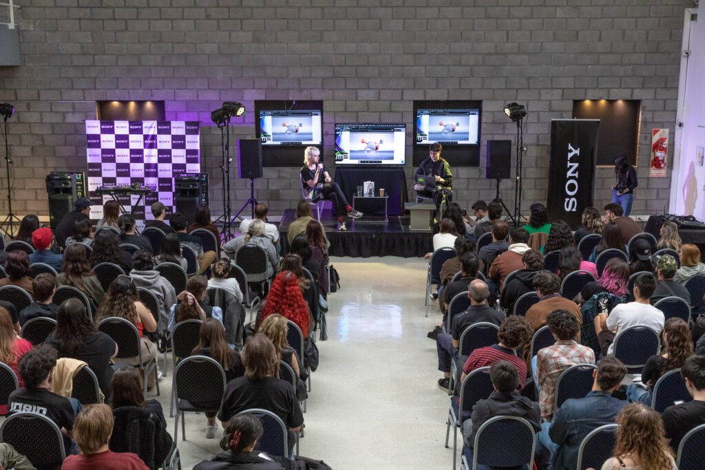 Insights - Frame still del videoclip