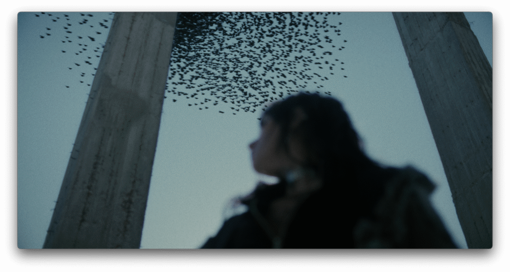 Un viaje hacia la transformación con “Azul” de Ambik - Frame still del videoclip