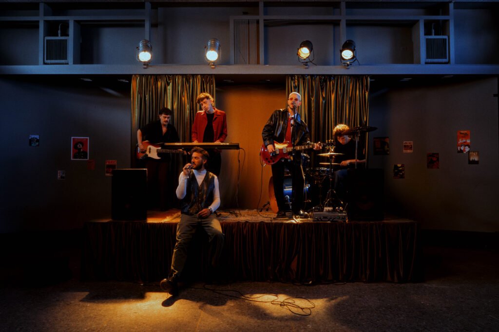 Videotape: “Buscamos que la imagen refleje la estética del sonido”  - Frame still del videoclip