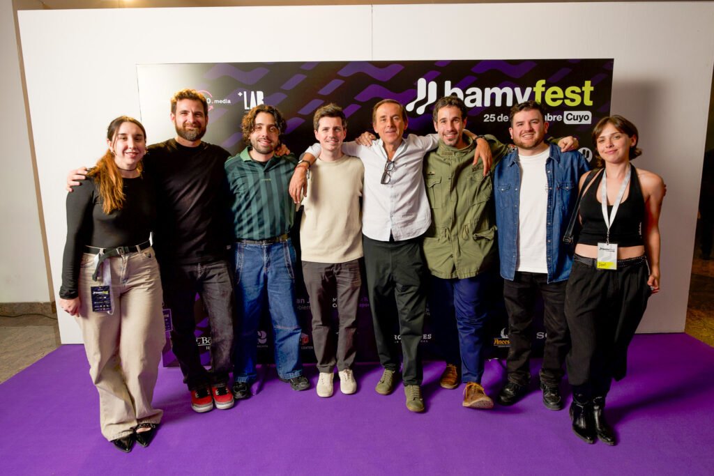 Insights - Frame still del videoclip