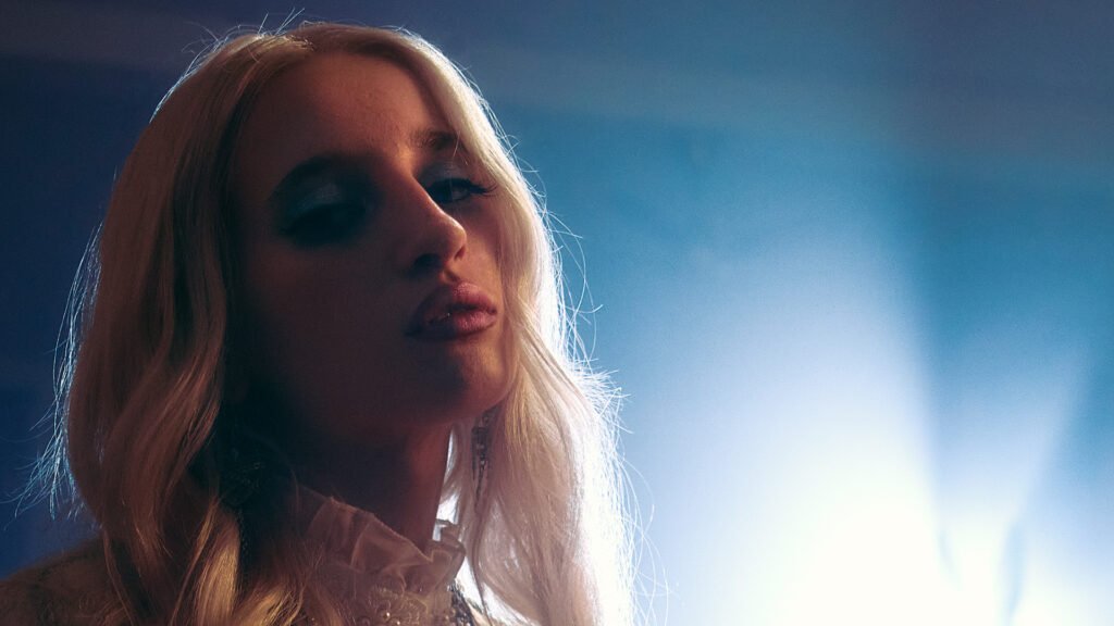 Insights - Frame still del videoclip