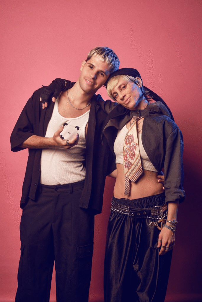 Acerca de - Frame still del videoclip